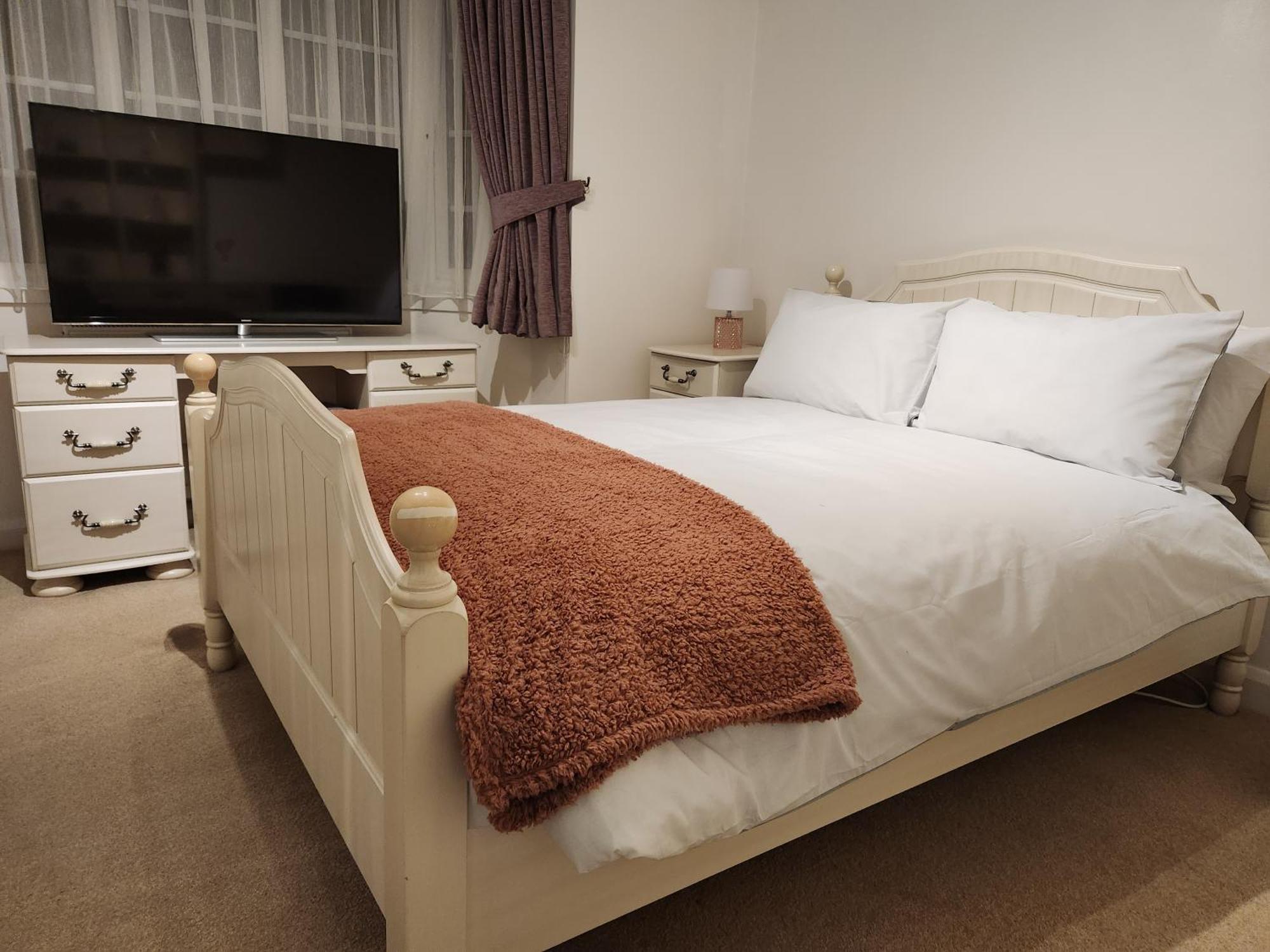 Elmdon House With 4 Spacious Bedrooms To Choose 伯明翰 外观 照片