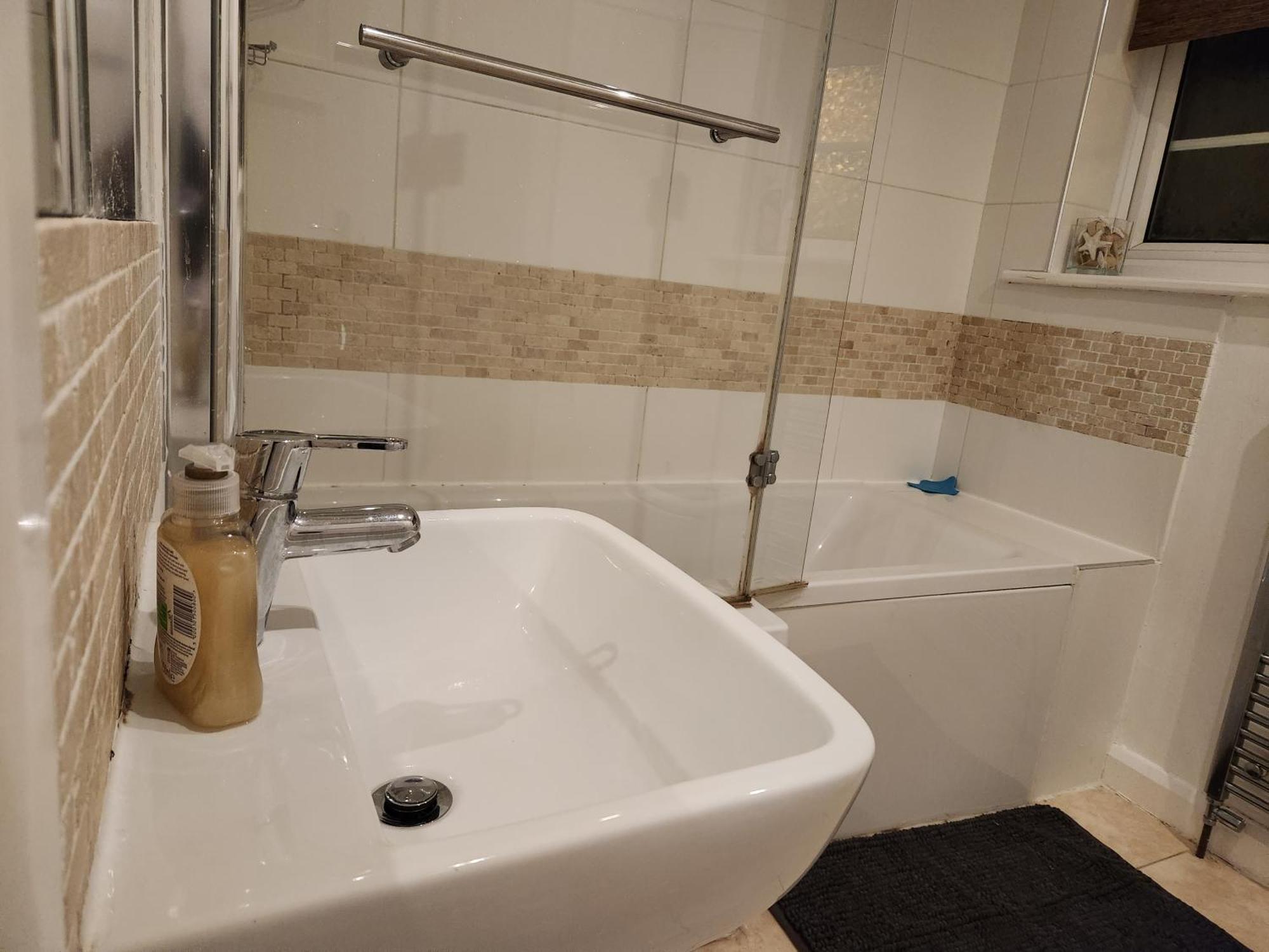 Elmdon House With 4 Spacious Bedrooms To Choose 伯明翰 外观 照片